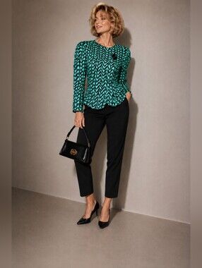 Vintage 100% Silk,Design Group R.N.,Peplum pleated back Jacket,Size 4,Buttons